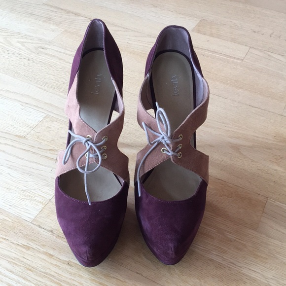 Heels - Picture 2 of 3